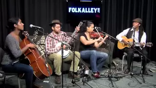 Carolina Chocolate Drops: Milwaukee Blues (FolkAlley.com)