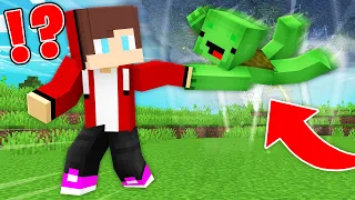 How JJ And Mikey ESCAPED FROM a TORNADO in Minecraft Maizen