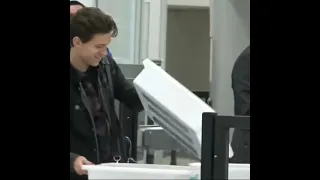 Andrew Garfield, Tom Holland and Tobey Maguire spider sense at the airport