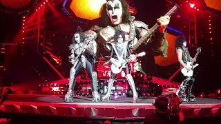 KISS - Entrance/Detroit Rock City (LIVE AT GLASGOW 16.7.19)