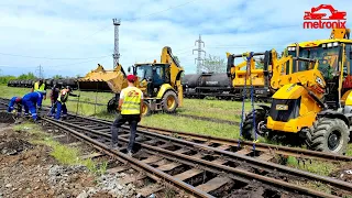 JCB 3CX & CAT 432 - Remove the Railway Line