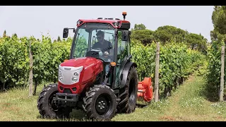 Tractors at work - McCormick X4F