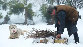 Hermit Villagers Cooking Delicious Kebabs Made of Boiled Beef Tongues and Pumpkin Flatbread