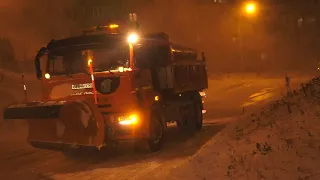 Олег Гуменюк проконтролировал ночную уборку снега во Владивостоке