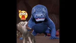 🫡Smart Pup Tricks Rhino and Lizard in a Life-or-Death Chase!🥹 #wolfgame #shorts