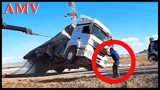 Unexpected Situations Caught On Camera Will Leave You Speechless