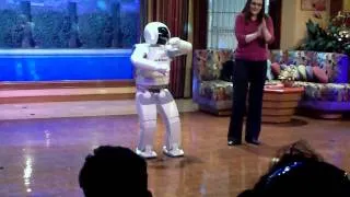 ASIMO dancing