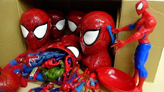 Big Spiderman Head Toy Box Walk into Cardboard Box Stop Animation