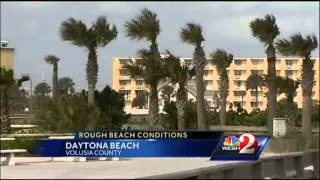 Strong winds causing issues along beaches