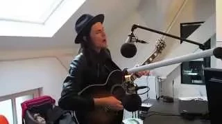 James Bay "Hold Back The River" live (akustik) @FluxFM