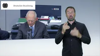 Gebärdensprachvideo: Bundestag erhebt sich zu Ehren von Hans-Jochen Vogel