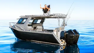 SOLO Two Days BOAT CAMPING in Remote Ocean - Spearfishing for Food - Catch and Cook