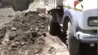 LEH LADAKH, INDIA, LAND SLIDE IN KARGIL BAZAR (NH1), VIDEO BY PRASHANT OAK, NAGPUR