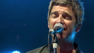 Noel Gallagher's High Flying Birds // Don't Look Back in Anger // Kendal Calling 2016