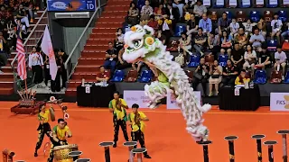 Barongsai hijau tim Malaysia - Kejuaraan Dunia Barongsai FOBI 2024
