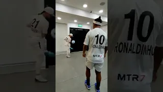 Freestyle football with Ronaldinho 🔥 #shorts