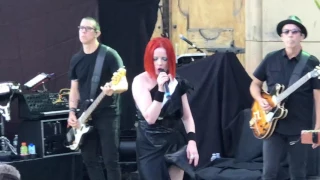 Garbage - The World Is Not Enough Live at the Mountain Winery 2017