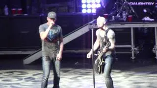 Daughtry - In The Air Tonight feat. Brad (3 Doors Down)