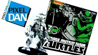 Teenage Mutant Ninja Turtles SDCC Exclusive 30th Anniversary Raphael Figure Video Review