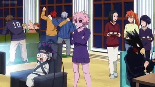 Ashido tortures Mineta | My Hero Academia