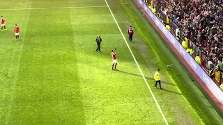 Man Utd vs Man City - Varane conducting the crowd - Old Trafford | 14.01.2023