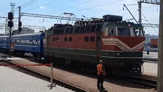 "Two Czechs": ChS4t-602 and ChS4t-592 arriving at Minsk-Central, Belarus. 30/06/2021