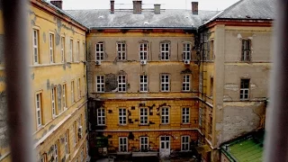 Abandoned mental hospital (Creepy Asylum) - Urban Exploration