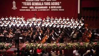 GLORIA VIVALDI CONDUCTED BY STEPHEN TONG