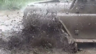 Cars Mudding 4x4 Cars Stuck in Mud Compilation