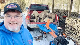 FIREWOOD - Splitting ash blocks directly from pickup truck bed using EASTONMADE ULTRA log splitter