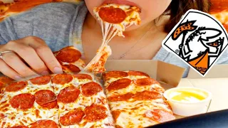 ASMR RIDE WITH ME LITTLE CAESARS CAR MUKBANG ( CHEESY PEPPERONI PIZZA & CHICKEN WING ) EATING SHOW