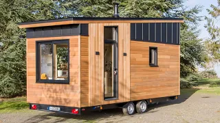 Experience the Cozy Luxury of a Tiny House on Wheels | #incredibletinyhomes