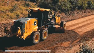 Scenic Views? See What the 672GP John Deere Motor Grader Can Do!