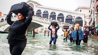 Последствия стихийного наводнения в Венеции