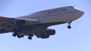 成田航空科学博物館 DELTA AIR LINES BOEING 747-400 Lading to Japan Tokyo Narita Int'l Airport デルタ航空 ジャンボジェット