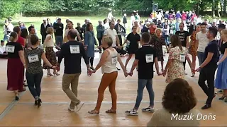 Danse bretonne : Finale Poher à Menez Meur 2022 sonnée par l'orchestralala (Cam/Guével/Gloaguen)