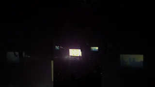 Paramore live in manila 2018 - Caught In The Middle