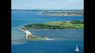 Windsurf Fehmarn #1, First drone shots (DJI mini2) and surf in shallow water.