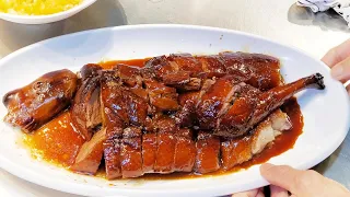 #HongkongFood  #RoastedGoose 新鮮出爐爆汁#燒鵝 脆皮 ,色澤赤紅帶光, 皮酥香,油脂豐盈, 肉飽滿,有濃郁鵝味,肉質嫩滑 #香港 #Yung'sRoastGoose