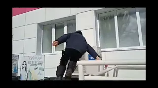 Видео с  канала parkour RuN Tum