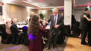 Roberta 9 years old singing with her father Alessandro " Vivo per Lei" from Andrea Bocelli & Giorgia