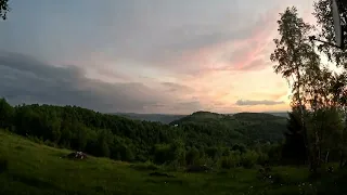 4k timelapse of the sunset in Apuseni Mountains,  Marisel village,  Romania 🇷🇴