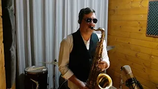 Daryl Hall & John Oates - Maneater - Sax Cover😱😍🎷