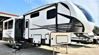 Endlich in Europa verfügbar. Fahrbar mit BE-Führerschein XXXL Wohnwagen Fifth Wheel Durango half ton