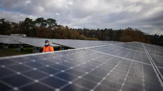 EU subsidies to bolster clean tech industry amid competition from US and China • FRANCE 24 English