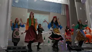 Танец "Бабки-Ёжки"