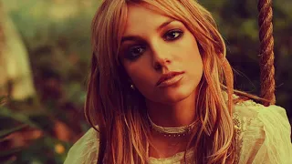 Britney Spears - I'm not a girl (piano reversion)