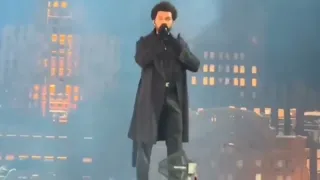 The Weeknd Loses Voice Live During Concert and Cancels Show