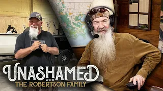 Behind Godwin’s Shirtless ‘Duck Dynasty’ Scenes & Phil’s Dad Had a Funny Prayer Habit | Ep 891