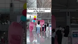 Giant pink bear Awesome Reactions. 🤣